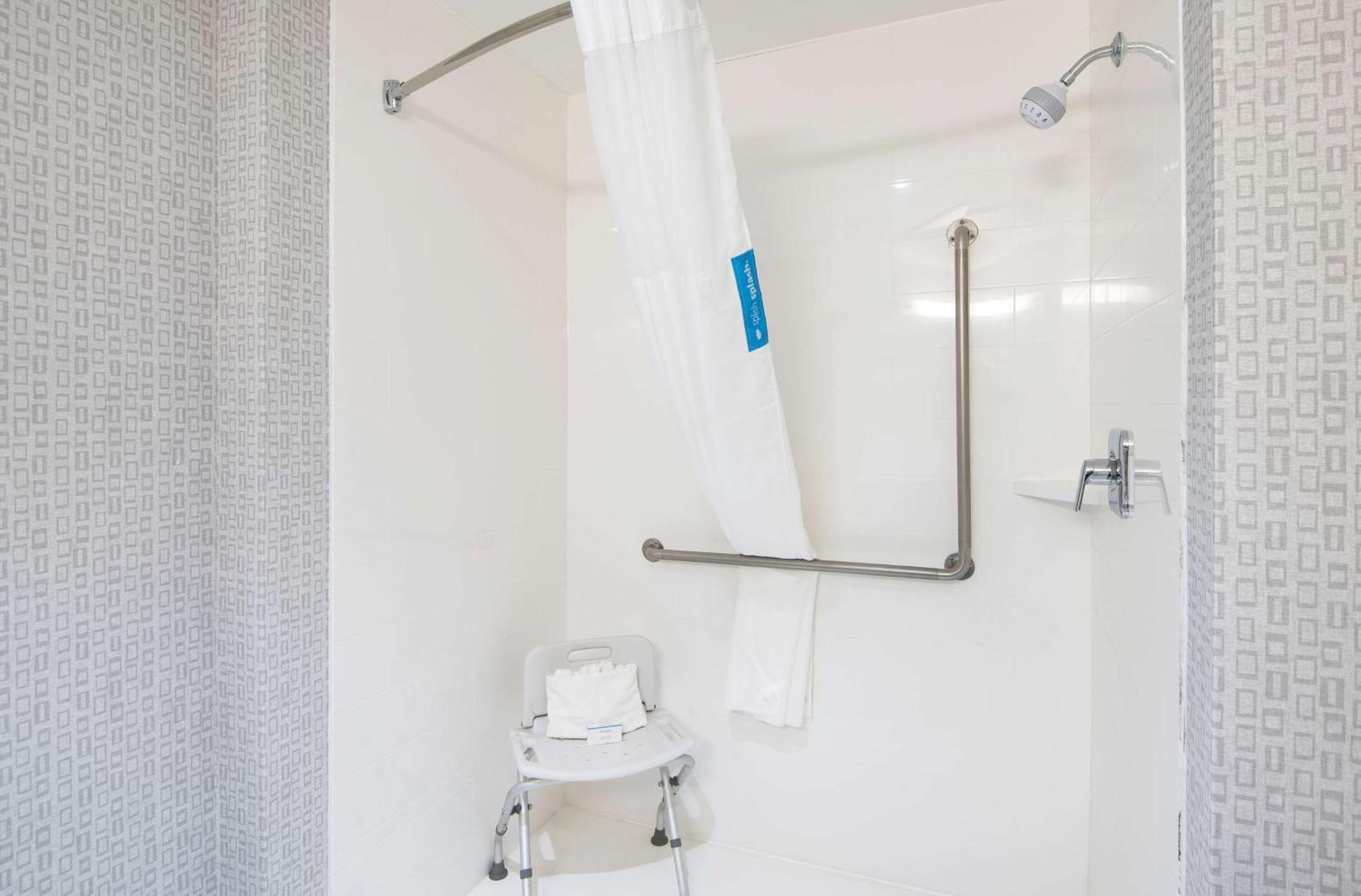 Hampton Inn By Hilton קמלופס מראה חיצוני תמונה